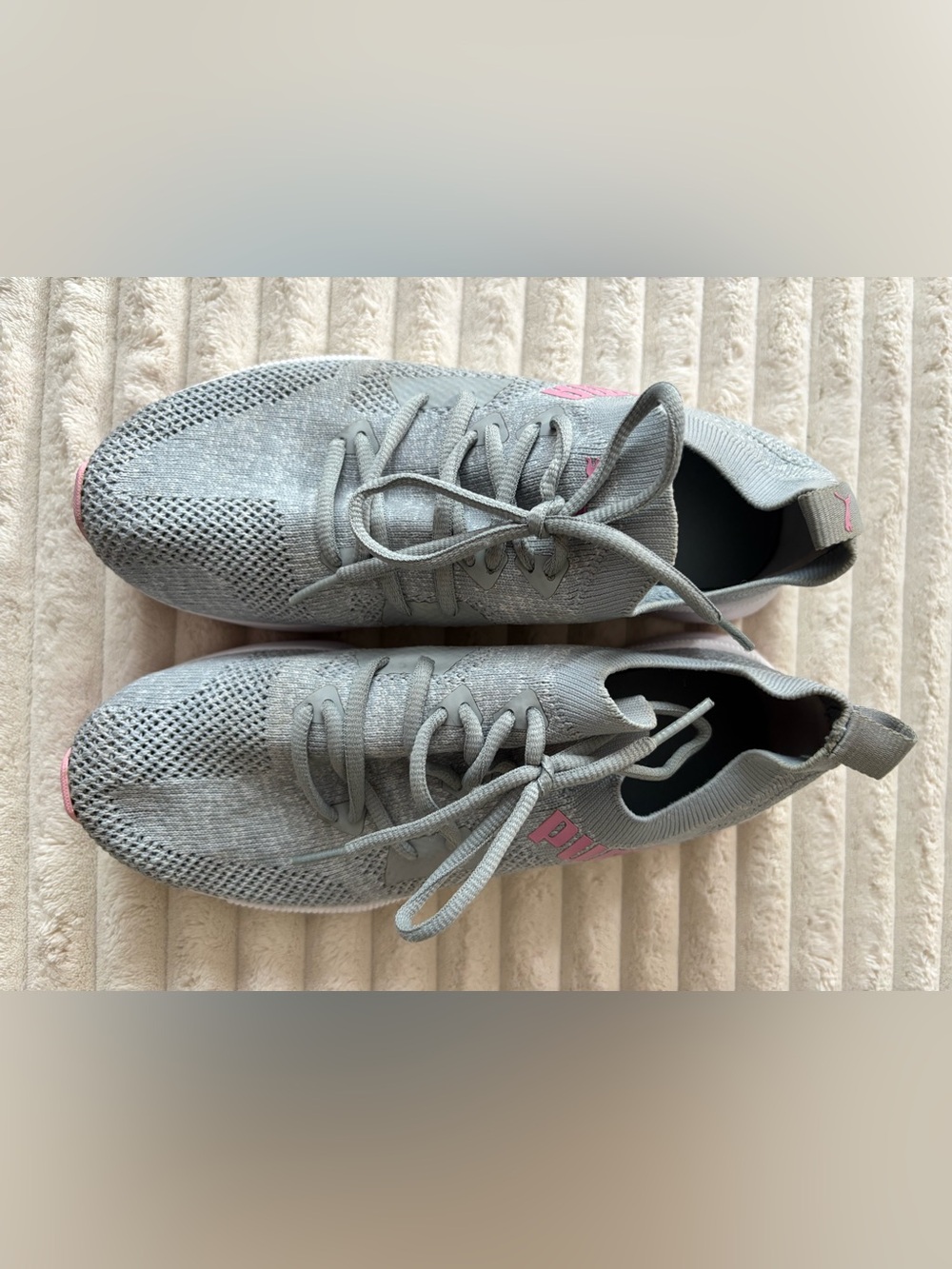Puma Women’s Light Gray Knit Sneakers with Pink Accents